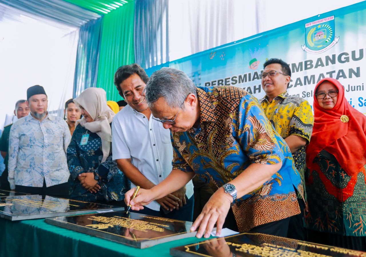 Benyamin Komitmen Wujudkan Pendidikan Unggul Di Wilayah Pondok ArenÂ 