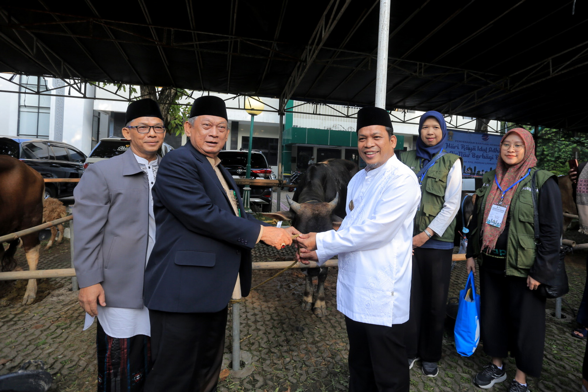 Berkurban Menginspirasi Kepedulian dan Keikhlasan kepada Sesama