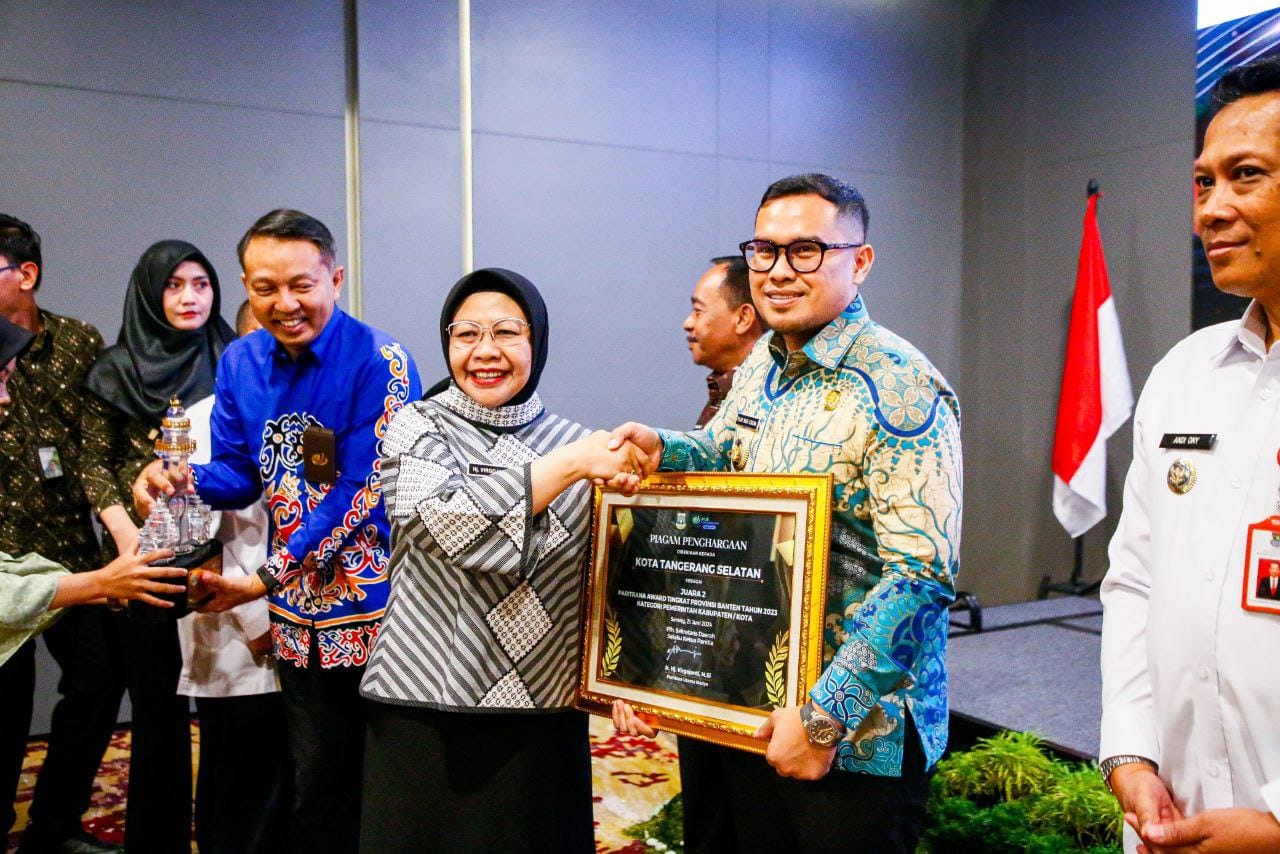 Pemkot Tangsel Terima Penghargaan Paritrana Award Tingkat Provinsi