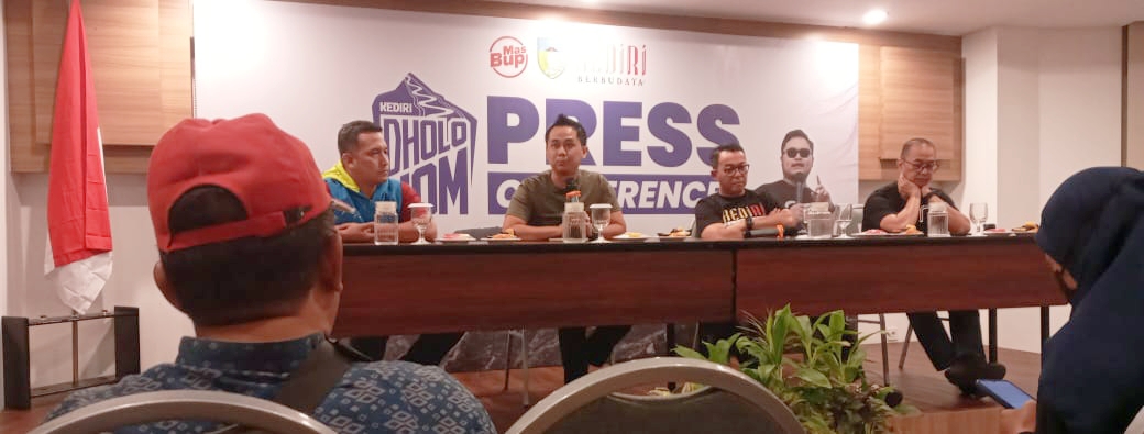 Peserta Kediri Dholo KOM Lintasi Kelok Sembilan, Event Internasional Diikuti 8 NegaraÂ 
