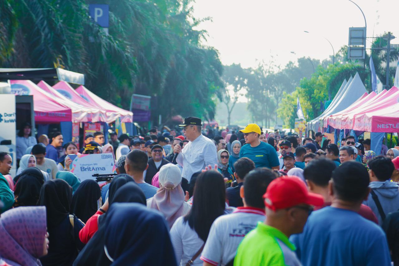 Benyamin-Pilar Ramaikan Car Free Day BSD