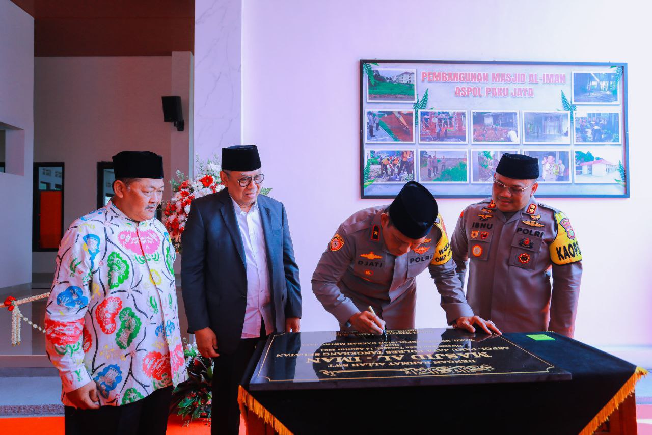 Masjid Al-Iman Asrama Polisi Di Pakujaya Diresmikan, Benyamin Hadir