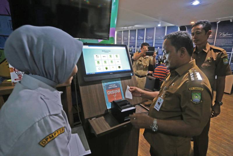 Sidak Pelayanan di MPP, Pj Wali Kota Sosialisasikan Pelayanan Online