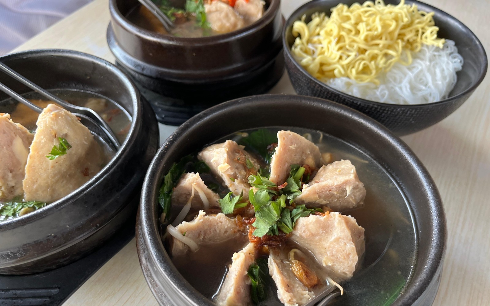 Sensasi Makan Bakso dengan Hot Bowl Ala Kuliner Korea