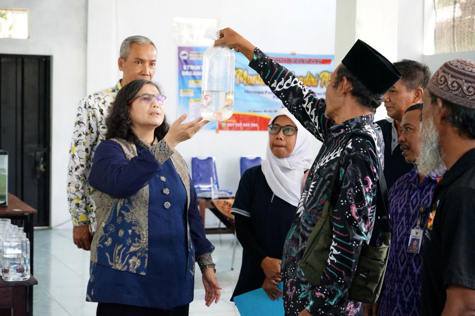 Pokdakan Mutiara Mandiri Abadi Terima Bantuan 13 Bak Kolam Fiber, Diserahkan Langsung PJ Walikota Zanariah
