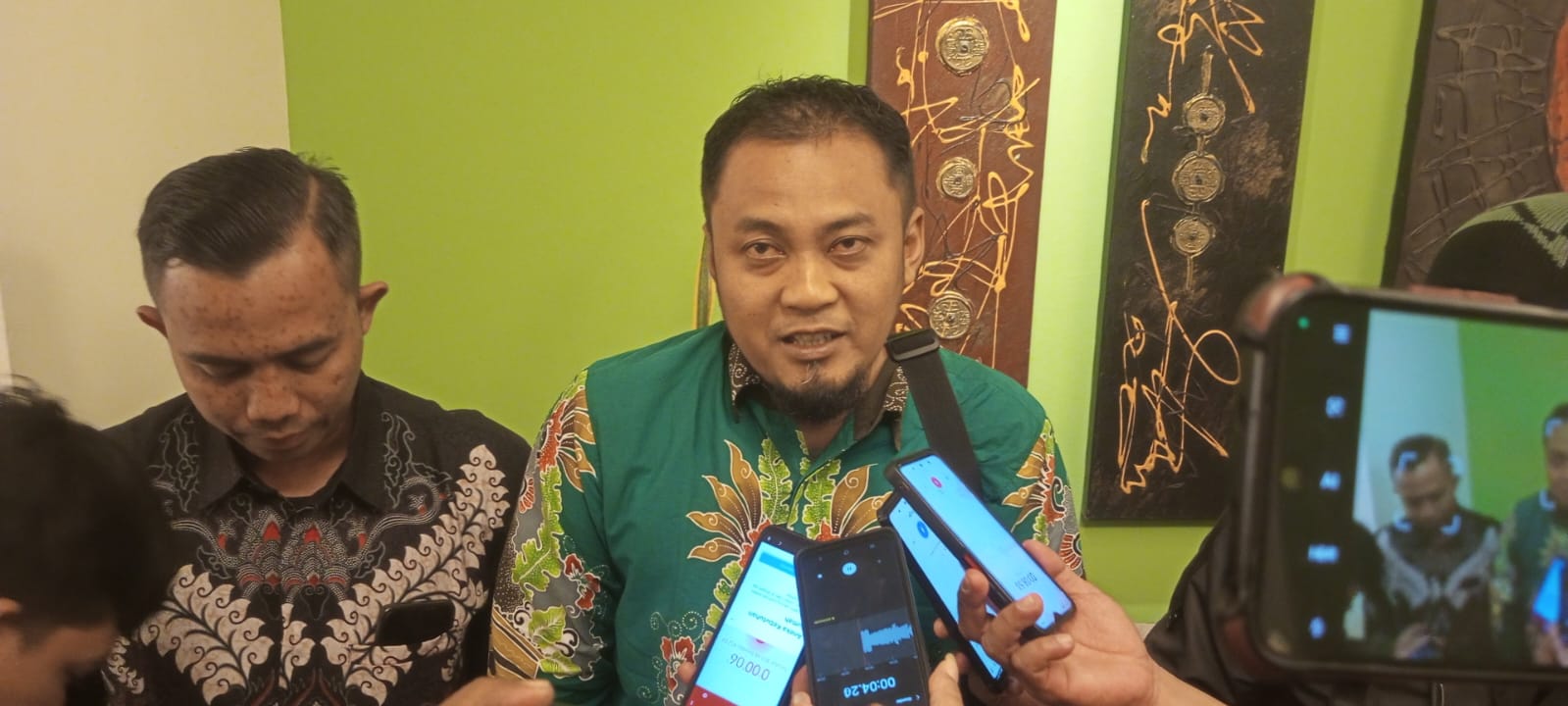 KPU Kediri Fasilitasi Pemasangan APK Kampanye Pilbup 2024