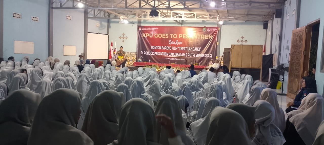 Lewat Nobar, KPU Kabupaten Kediri Ajak Para Santri Sukseskan Pilkada Serentak
