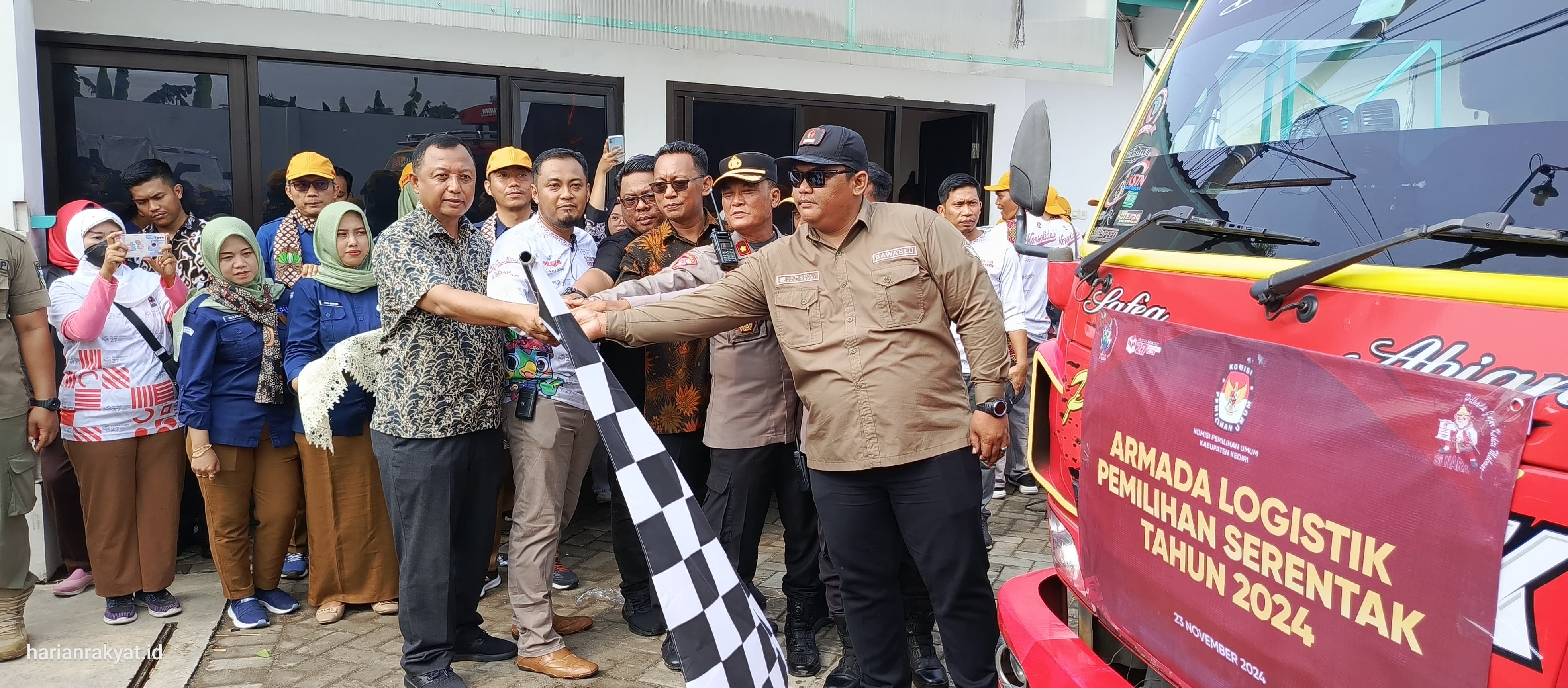KPU Kabupaten Kediri Distribusi Surat Suara ke 26 PPK