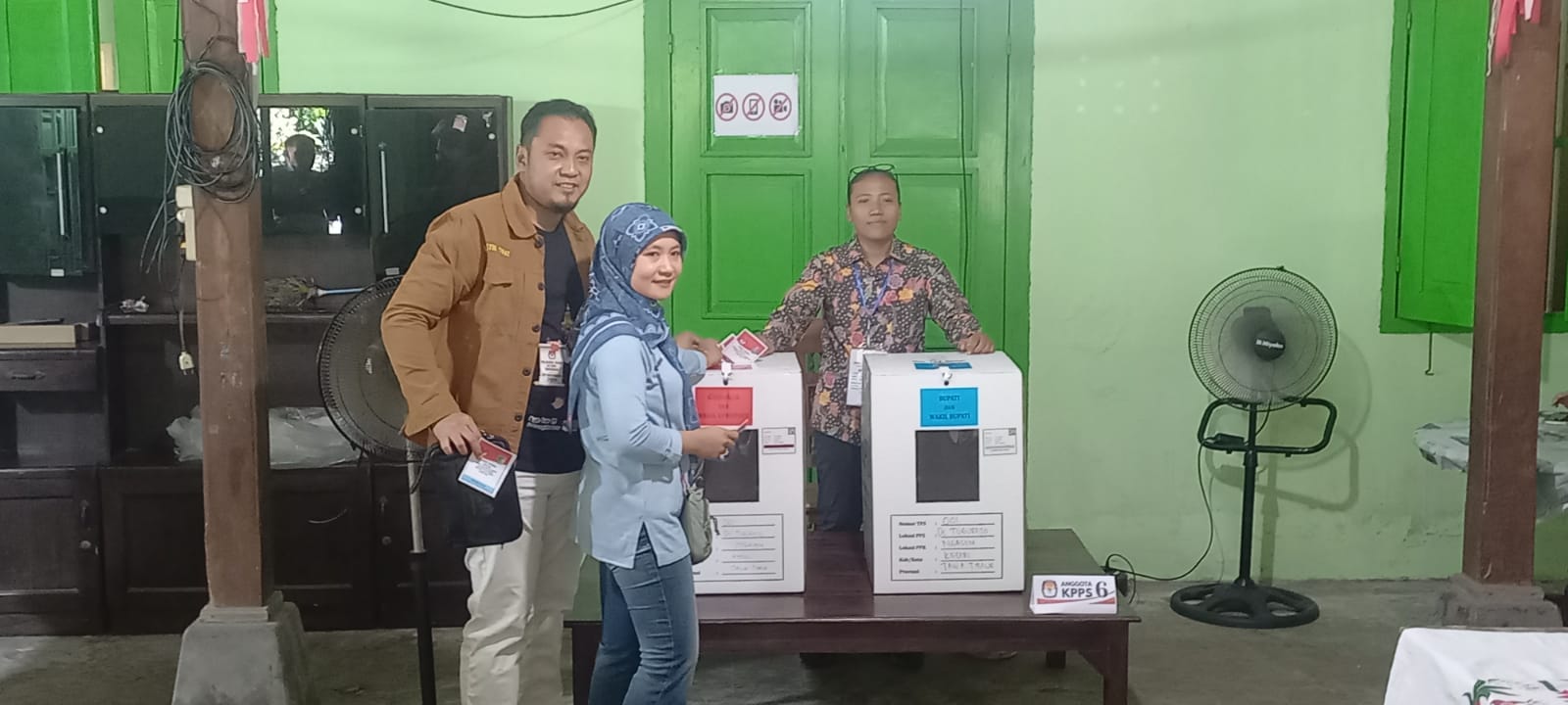 Pilkada Serentak, Warga Kabupaten Kediri Antusias Datang ke TPS