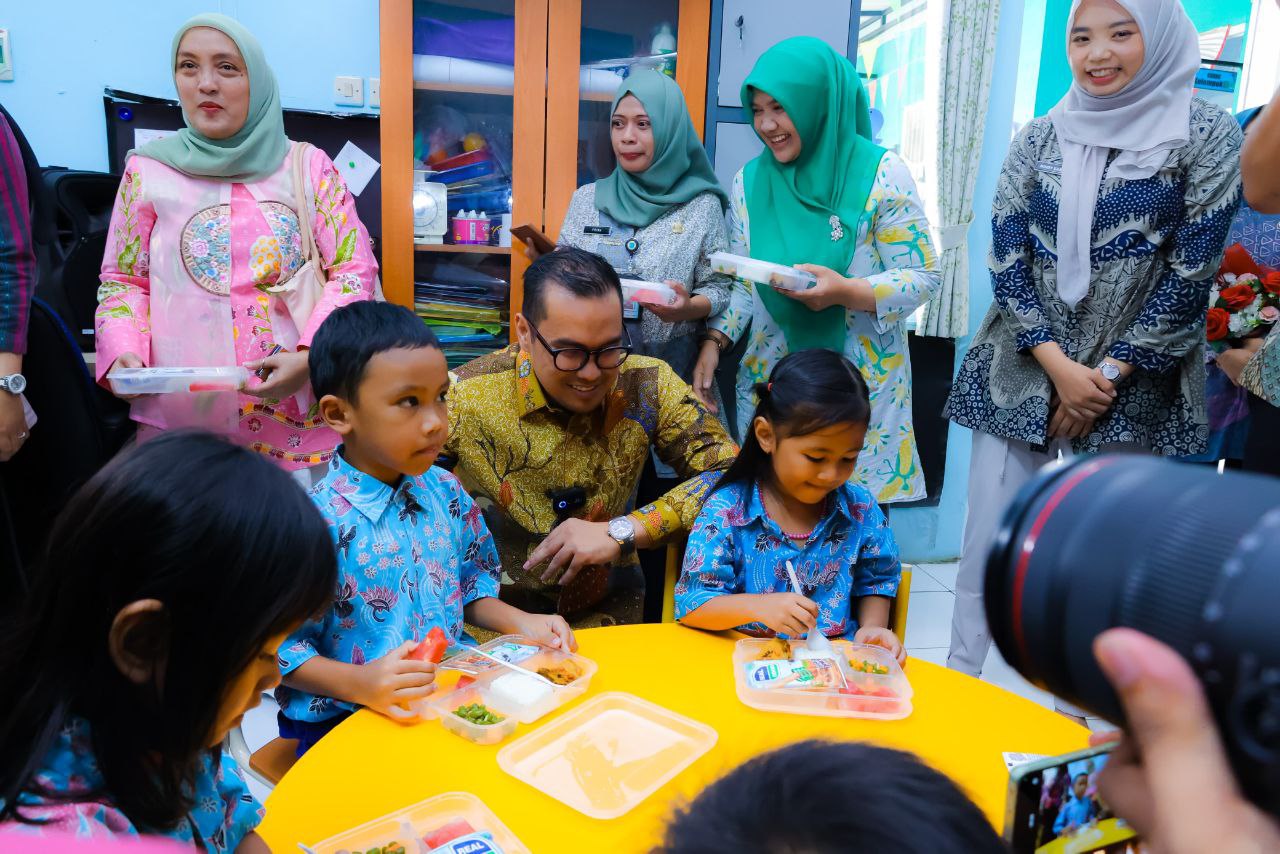 Kota Tangsel Mulai Uji Coba Makan Bergizi Gratis, Pilar Sampaikan Komitmen Dukungan