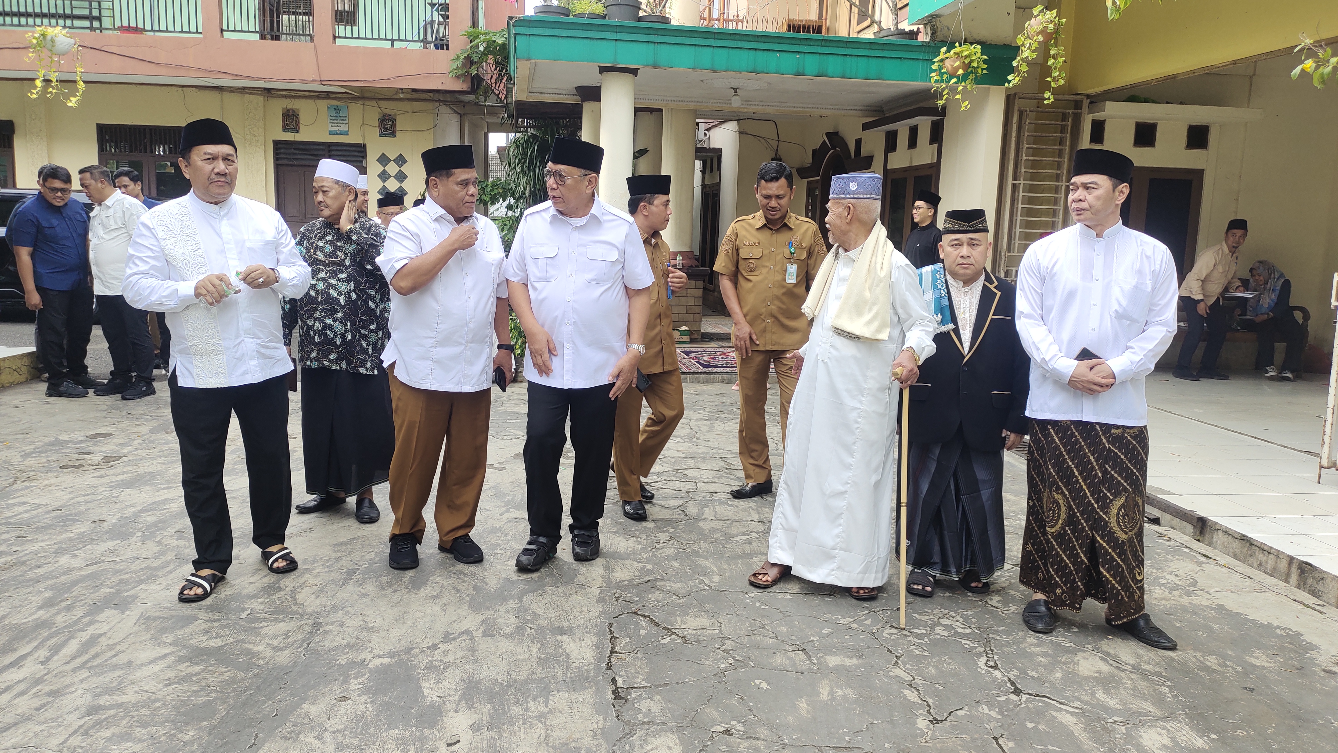 Benyamin Angkat Bicara  Soal Realiasasi MBG, Hingga Kini Belum Ada Juklak Jukdis