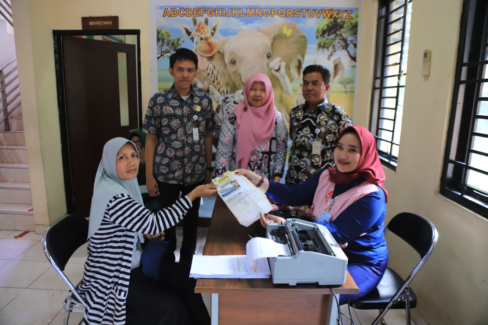 Warga Manfaatkan Diskon PBB HUT ke 32 Kota Tangerang