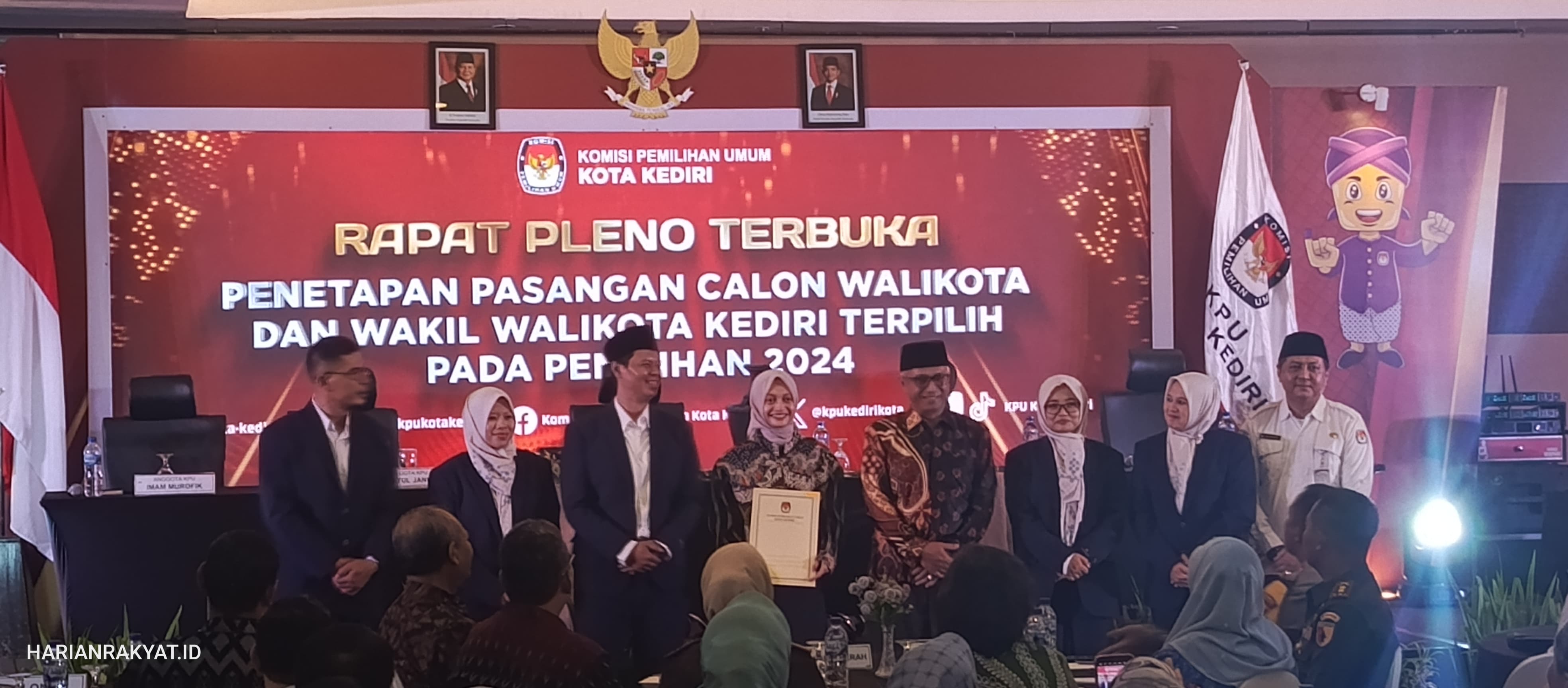 KPU Kota Kediri Tetapkan Walikota dan Wakil Walikota Terpilih 2024-2029 Vinanda-KH Qowimmudin