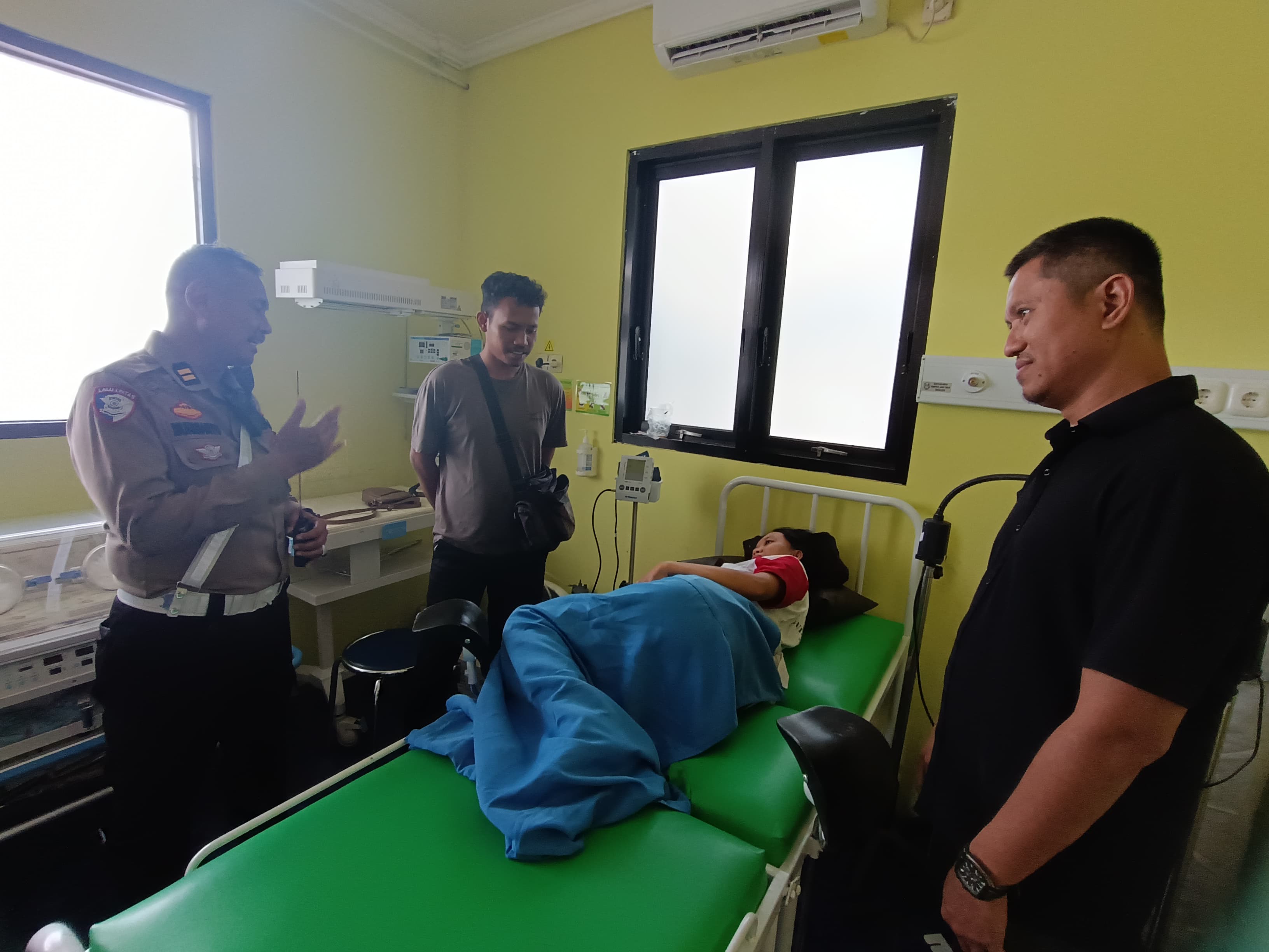Sempet Terjaring Operasi Semeru, Wanita Hendak Sesar Kandungan Ditolong Anggota Satlantas Polres Kediri