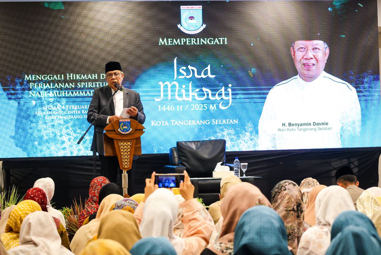 Warga Padati Gedung Islamic Center saat Penyelenggaraan Isra Miraj