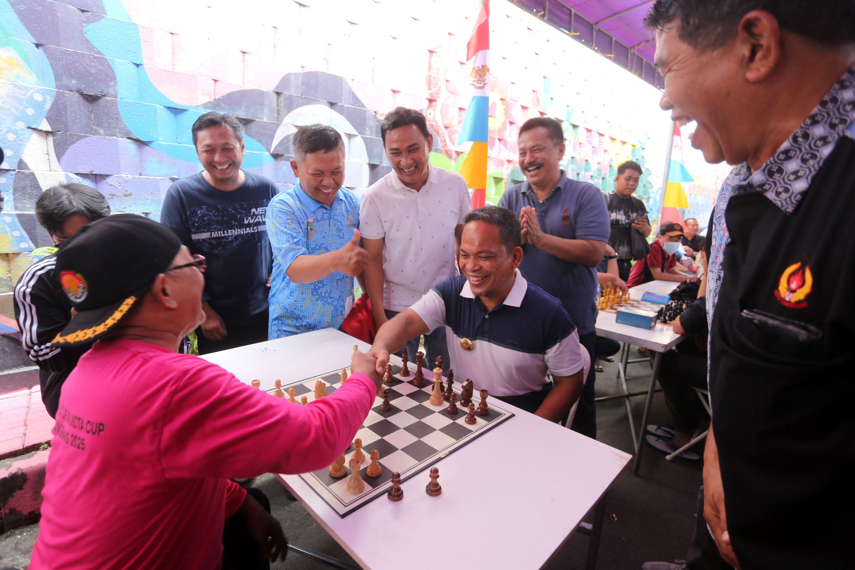 Turnamen Catur di Kampung Pink Jaring Bibit Atlet