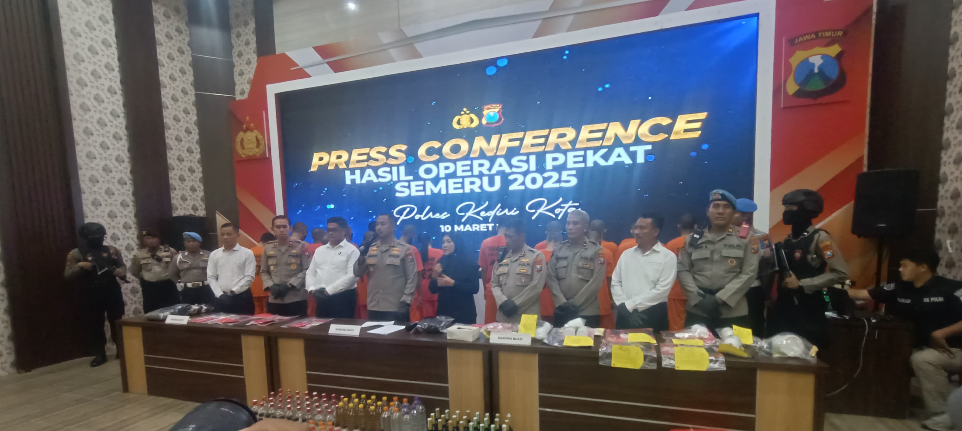 Polres Kediri Kota Amankan 21 Tersangka Hasil Operasi Pekat 2025