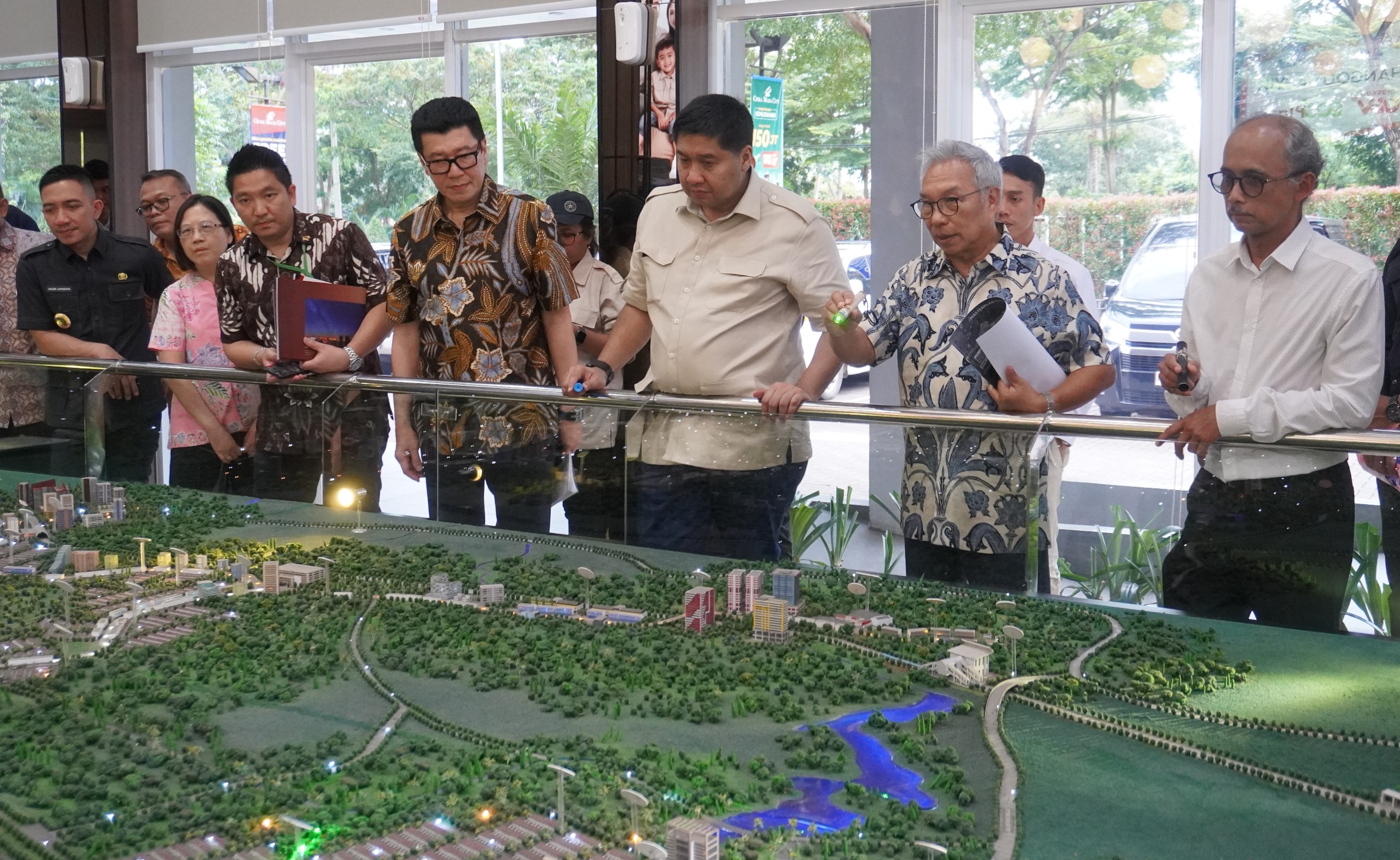Menpera Ara Kunjungi Citra Maja City