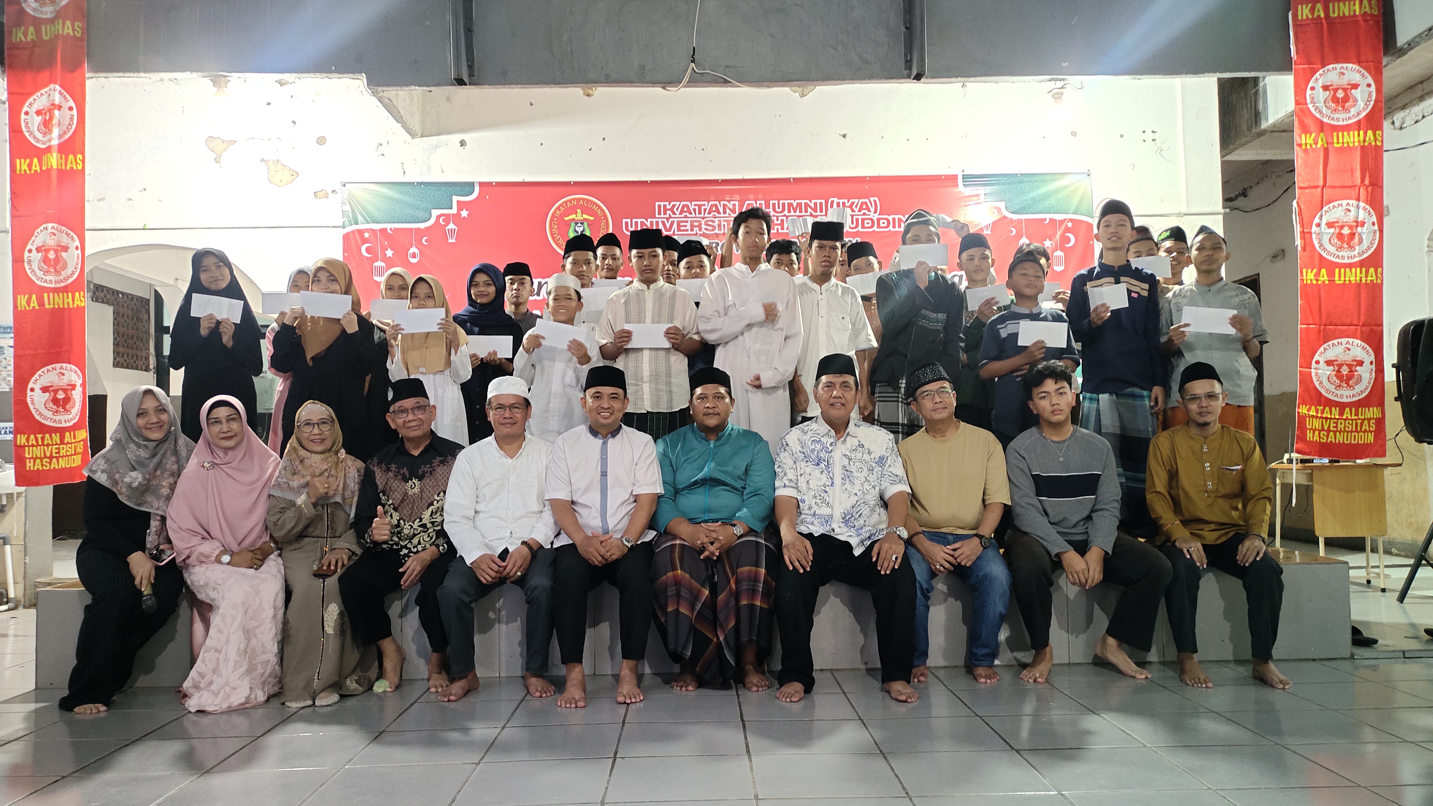 IKA UNHAS Provinsi Banten Berbagi Bareng Yatim Piatu