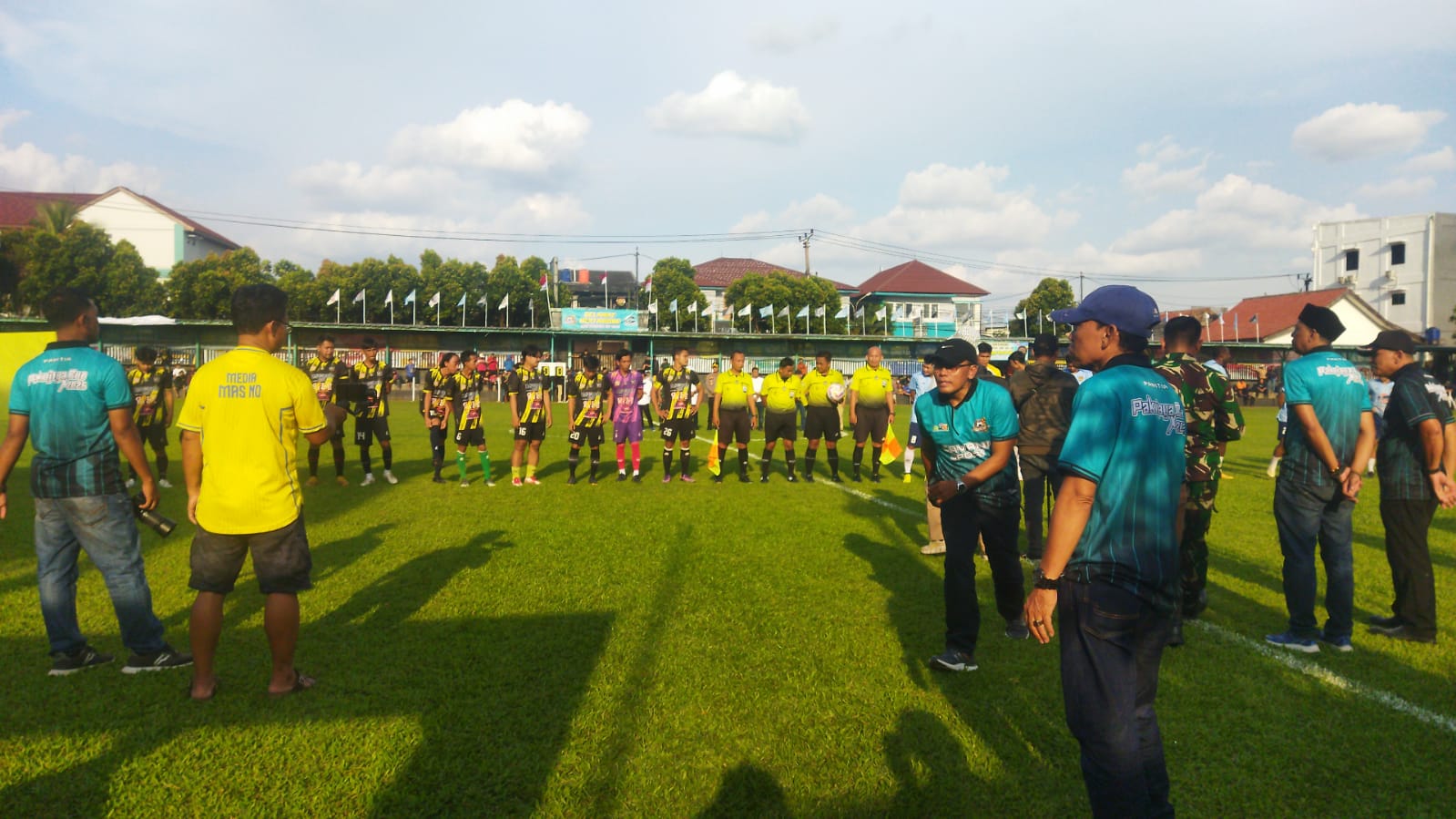 Turnamen Pakujaya FC X Resmi Dibuka, Penonton Berjubel Saksikan Pertandingan Perdana Â 