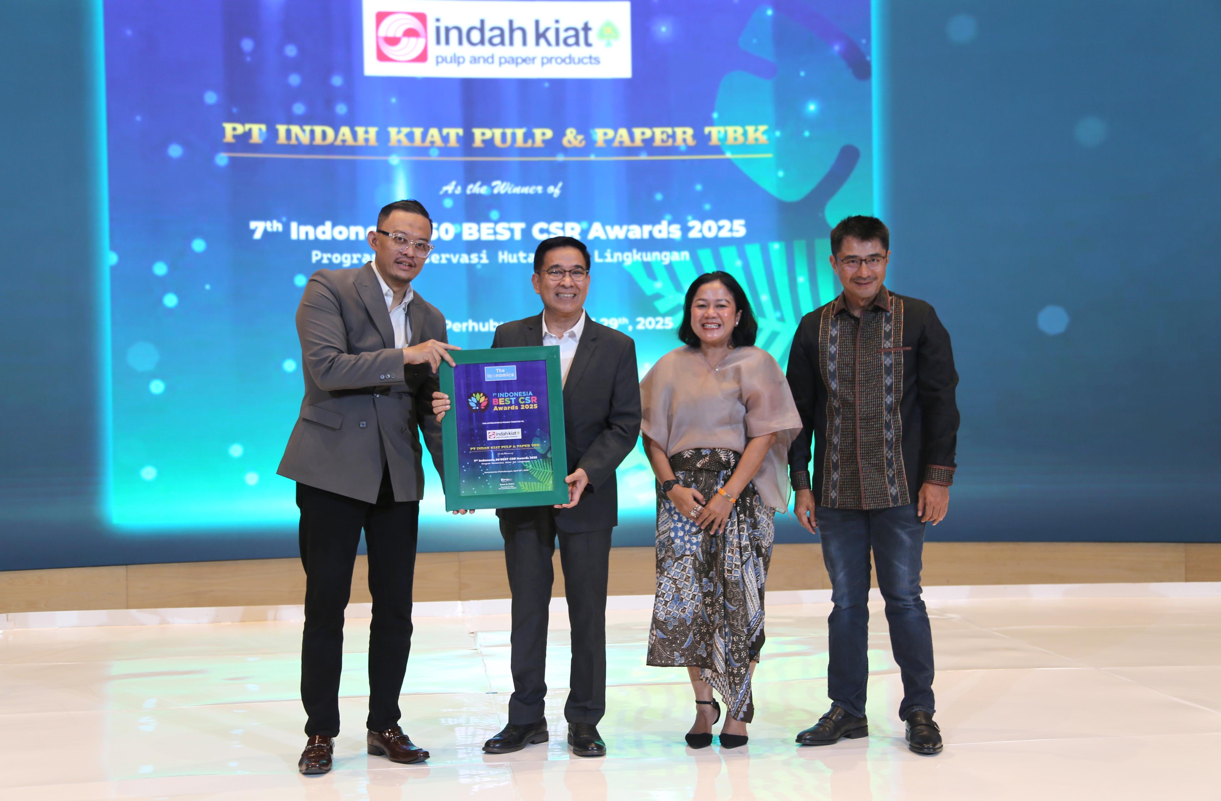 PT Indah Kiat Pulp & Paper Tbk Raih Penghargaan 7th Anniversary Indonesia Best CSR Awards 2025 dari The Iconomics