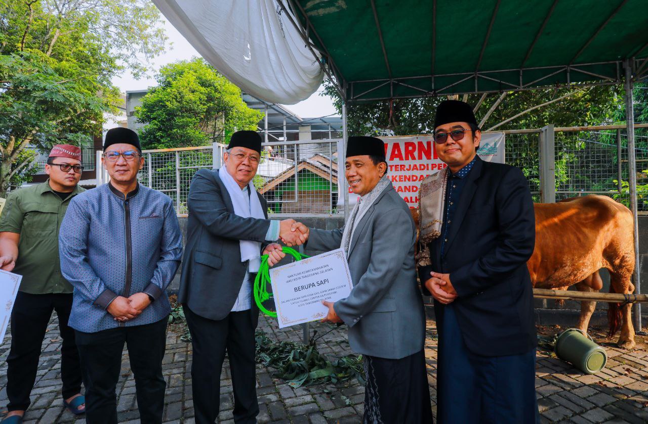 Pemkot Tangsel Salurkan 102 Hewan Kurban ke Tujuh Kecamatan