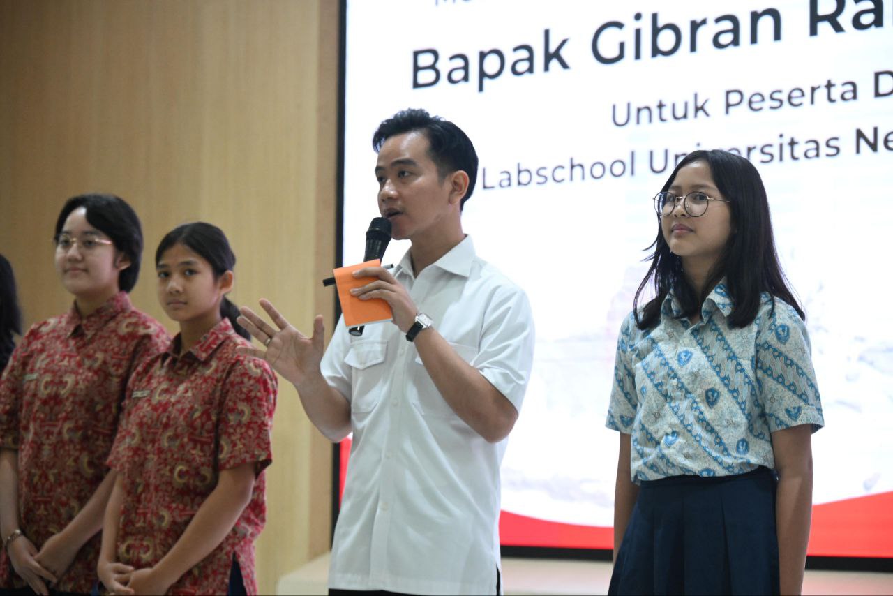 Di Hadapan Ratusan Siswa, Wakil Presiden Ajak Gunakan Kecerdasan Buatan Secara Bijak