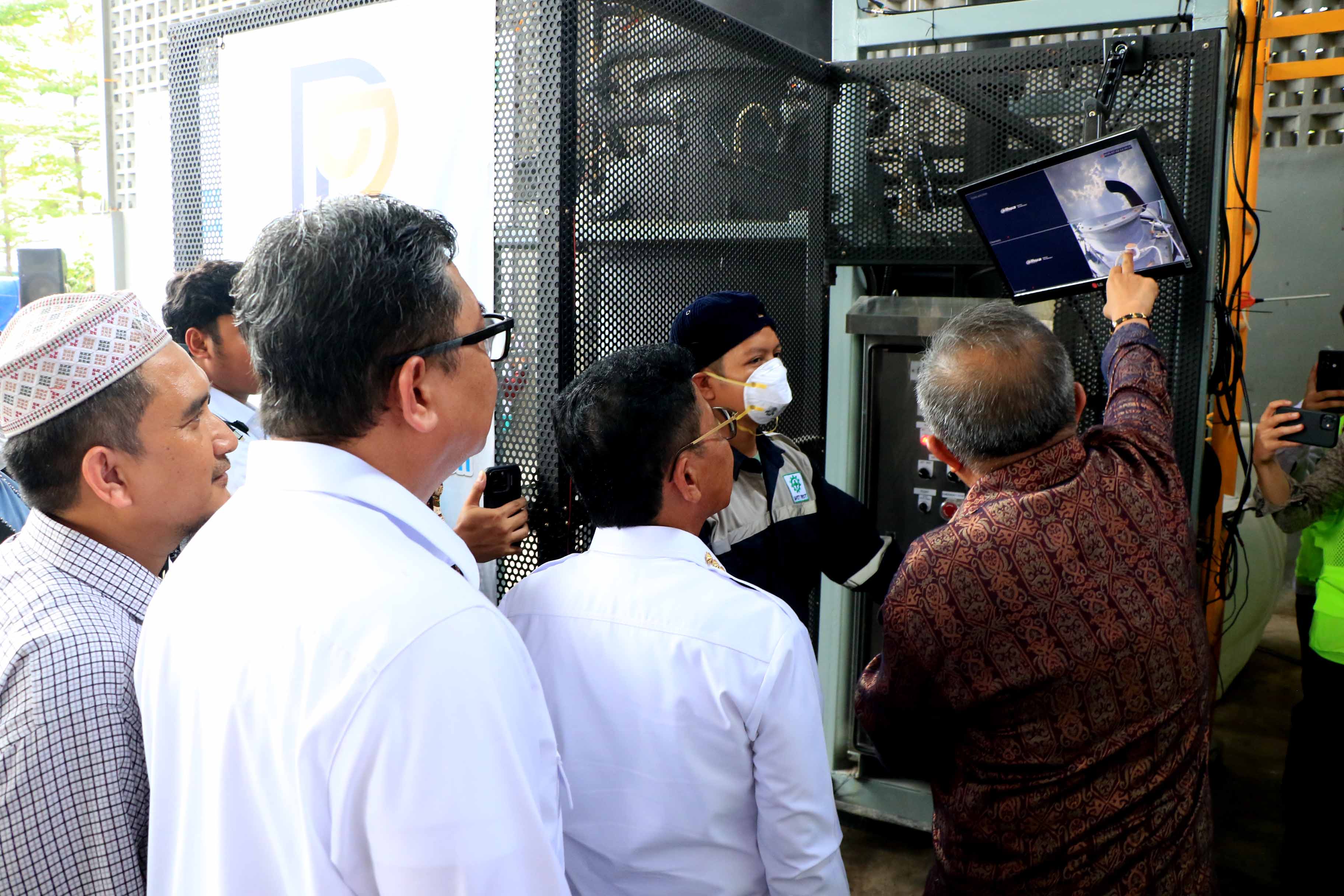 Pemkot Tangerang Uji Coba Incinerator Teknologi Ramah Lingkungan