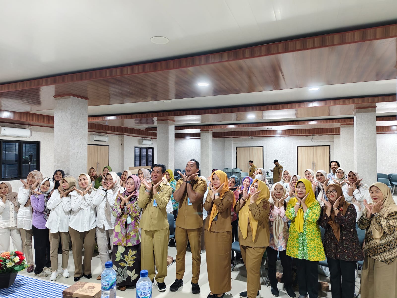 Dekranasda Ciputat Timur Latih Warga Ecoprint untuk Dorong Ekonomi Keluarga