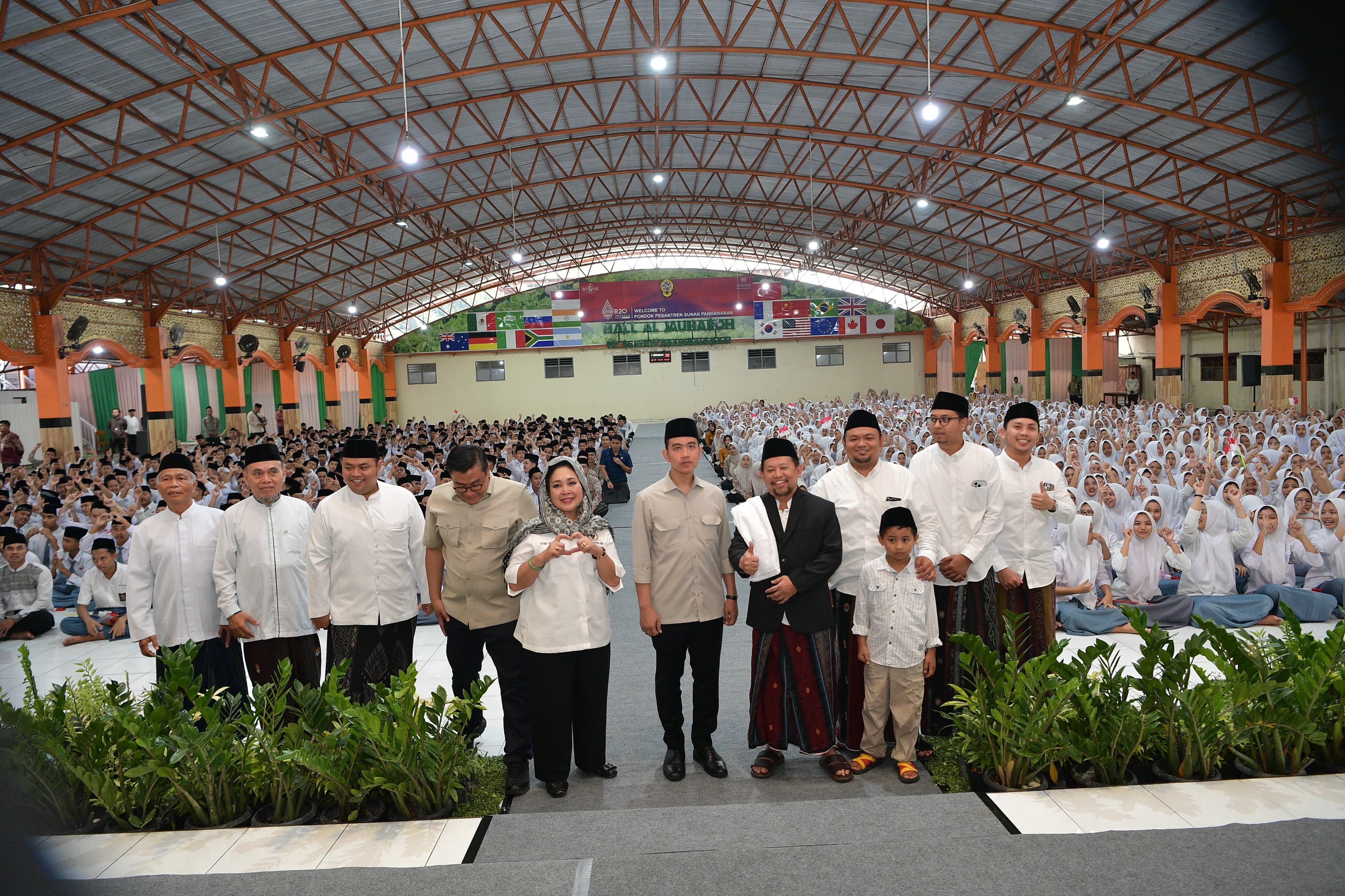Kunjungi Pondok Pesantren Pandanaran, Wapres Ajak Santri Melek Teknologi