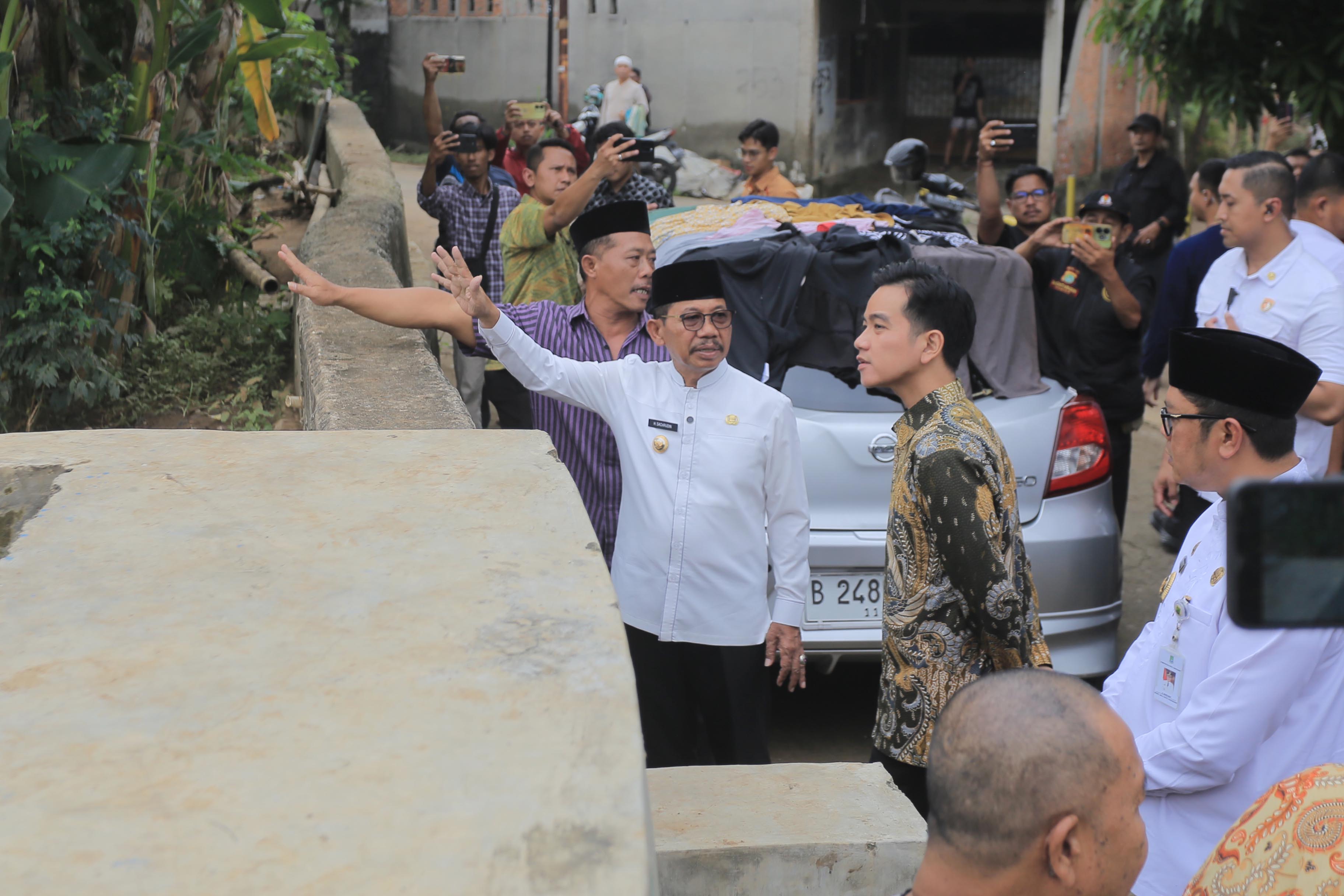 Pascabanjir, Wapres Gibran Kunjungi Ciledug Indah