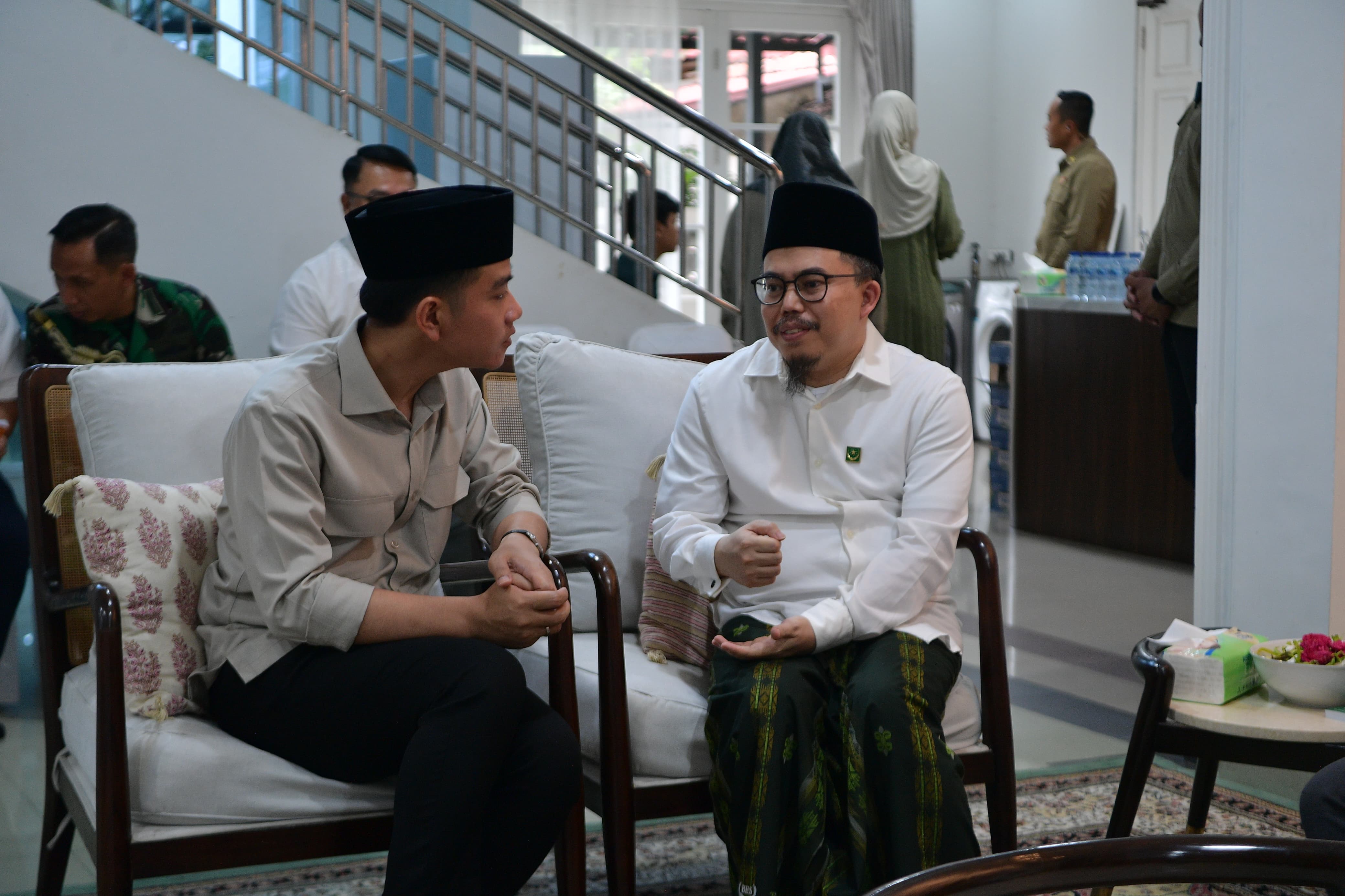 Wapres Gibran Jalin Silaturahmi Dengan Dua Ulama Besar Lombok