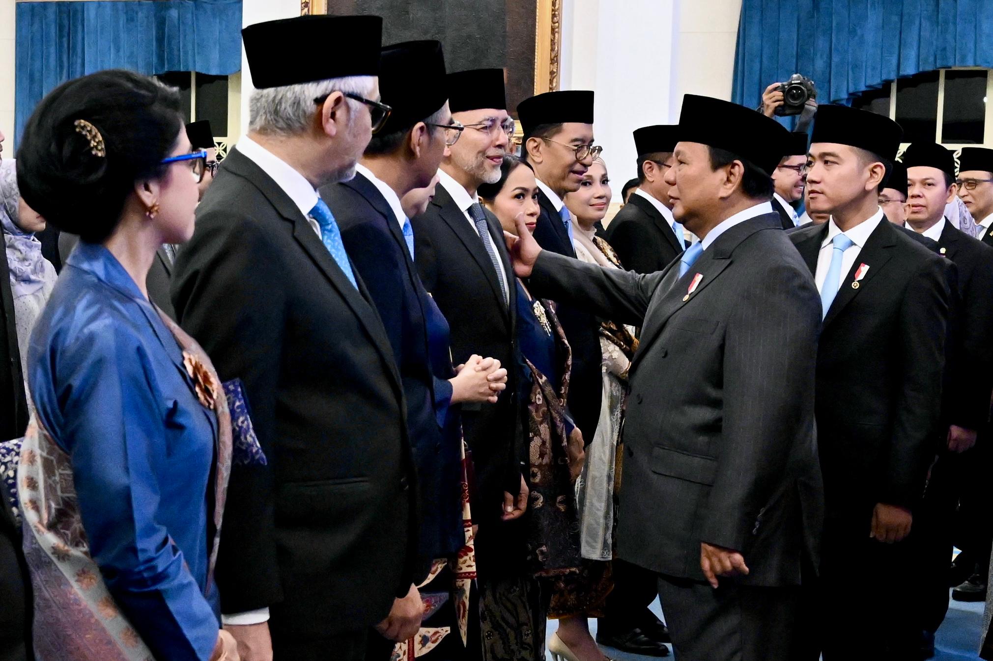 Wapres Hadiri Pelantikan Sejumlah Pejabat Negara  di Istana Negara