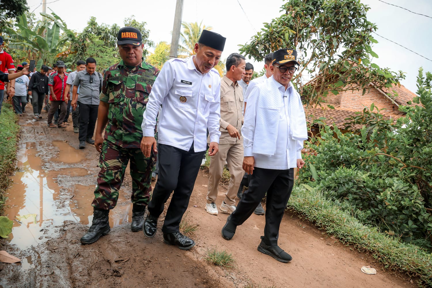 Gubernur Banten Andra Soni Tinjau Kondisi Jalan Yang Bakal Tersentuh Program Bang Andra