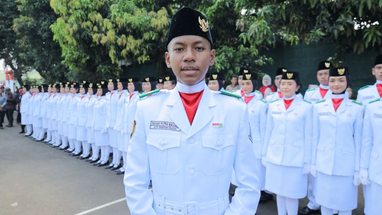 Sehari Setelah Kehilangan Ayah, Rahmat Pimpin Pasukan 17 di HUT RI ke-80 di Tangsel