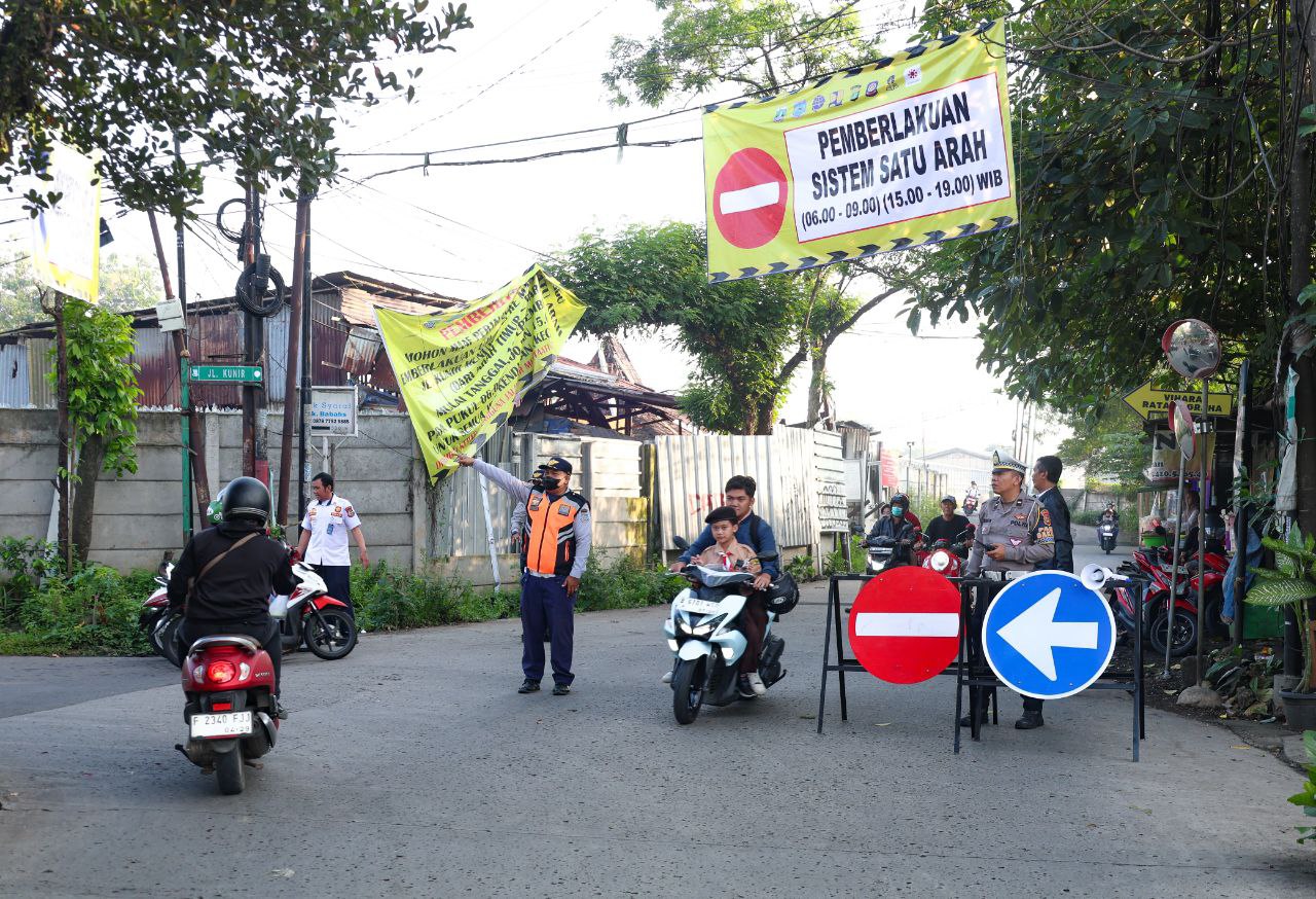 Dishub Tangsel Uji Coba Perdana Satu Arah di Pondok Cabe: Efektif Kurangi Kemacetan