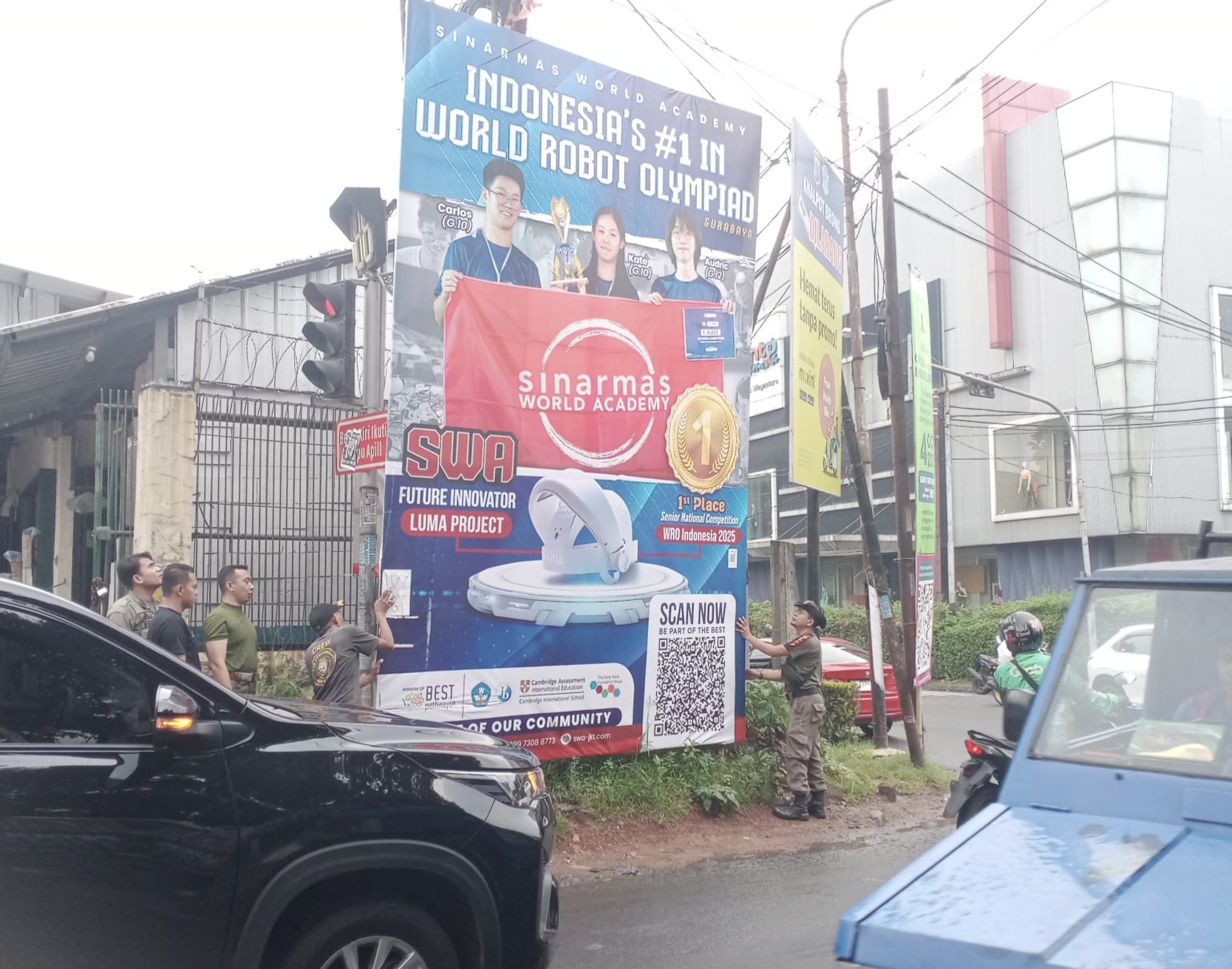 Satpol PP Tangsel Tertibkan 37 Reklame Ilegal di Alam Sutera dan Bintaro