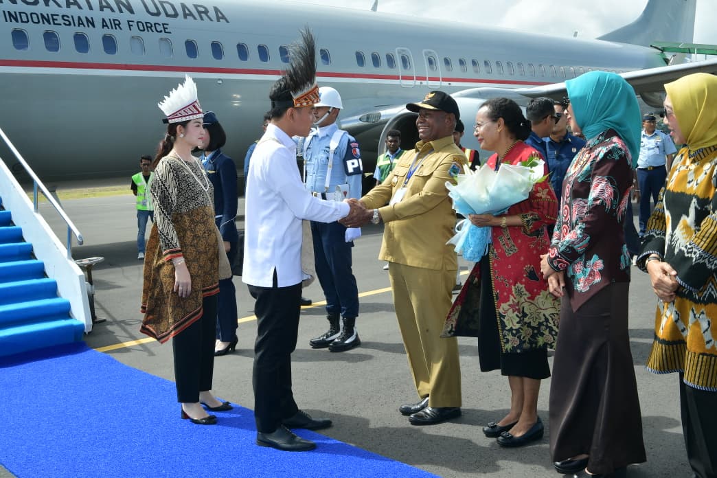 Tiba di Manokwari, Wapres Tegaskan Arahan Presiden pada Percepatan Pembangunan Papua