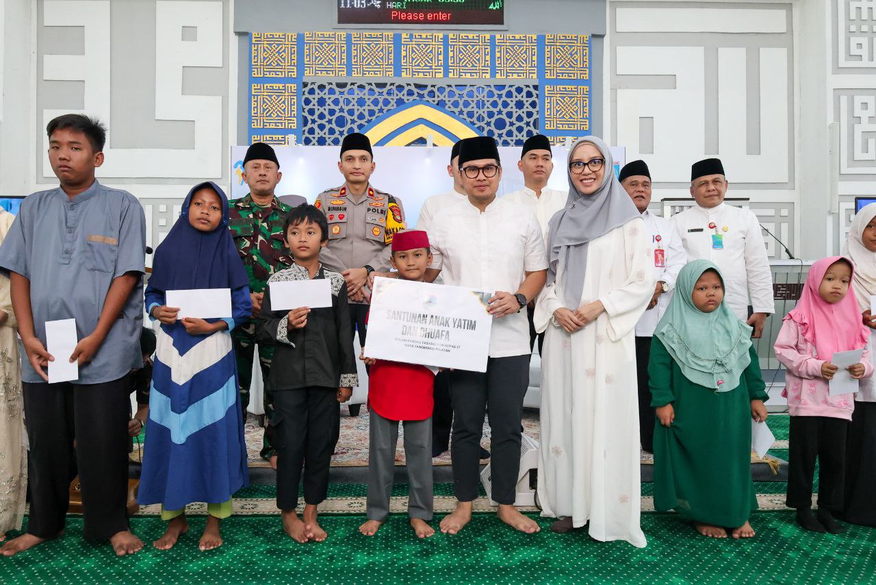 Tablig Akbar HUT ke-17 Tangsel, Warga Doakan Korban Banjir Sumatera dan Santuni 350 Yatim