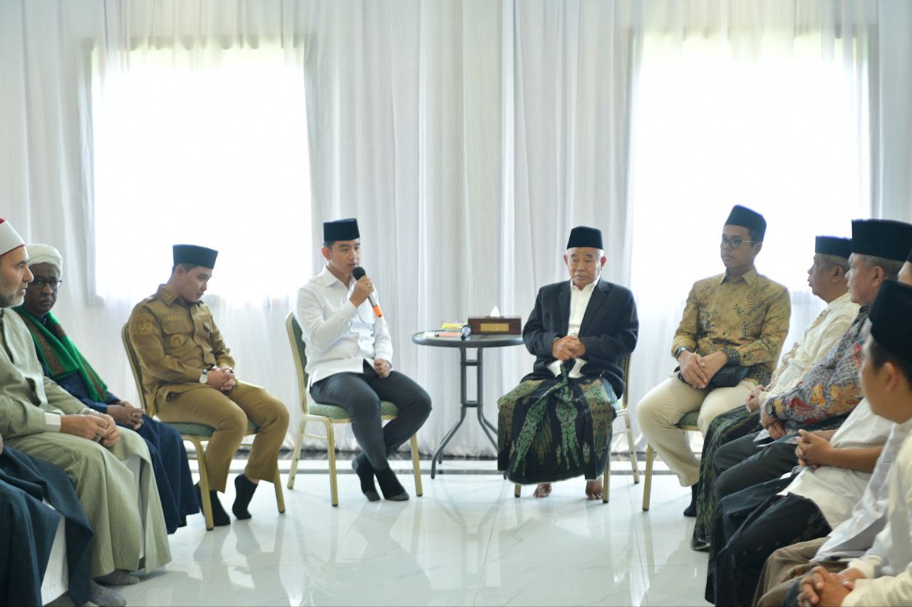 Wapres Gibran Sowan ke Pesantren Amanatul Ummah