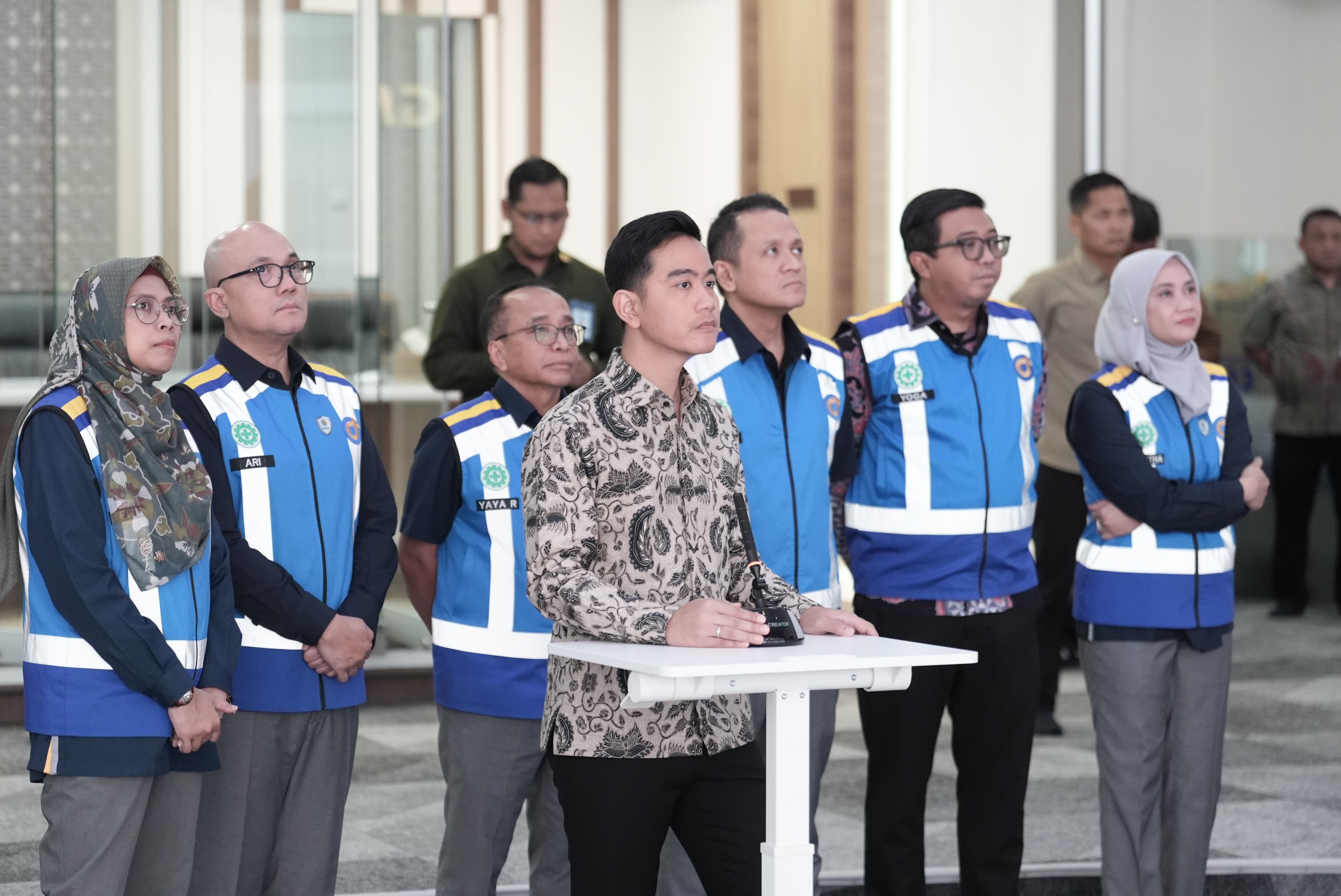 Wapres Gibran Tinjau Kesiapan Mudik Nyepi-Lebaran di JMTC