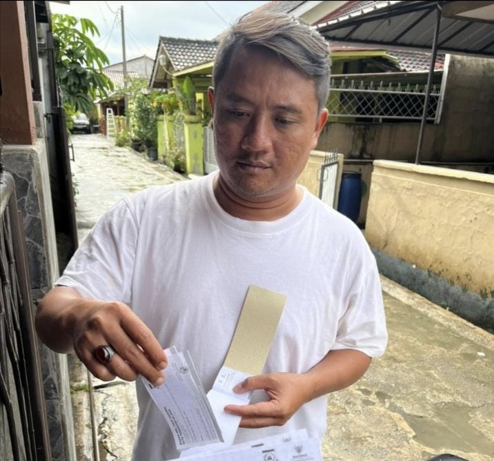 BAZNAS Tangsel Salurkan Kupon Zakat Fitrah di Pamulang Barat