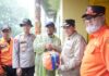 Bachril Bakri Salurkan Bantuan Bencana Banjir di Cisarua