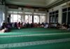 Sambut Idul Fitri, RW 001 Cempaka Putih Santuni Yatim dan Dhuafa