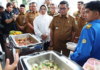 Gubernur Banten Andra Soni Tinjau MBG di SMKN 1 Anyer, Didampingi Ketu TP PKK Tinawaty